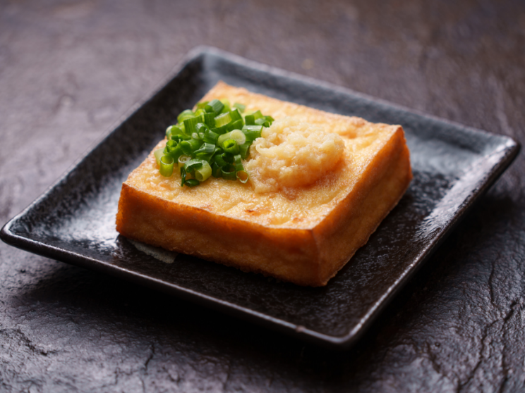 生姜と燻製だし醤油で食べる厚揚げ