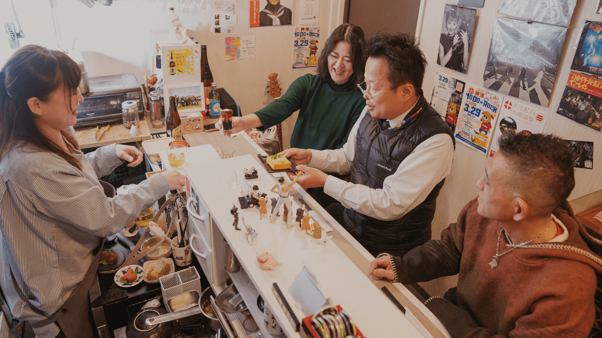 常連様でにぎわう店内